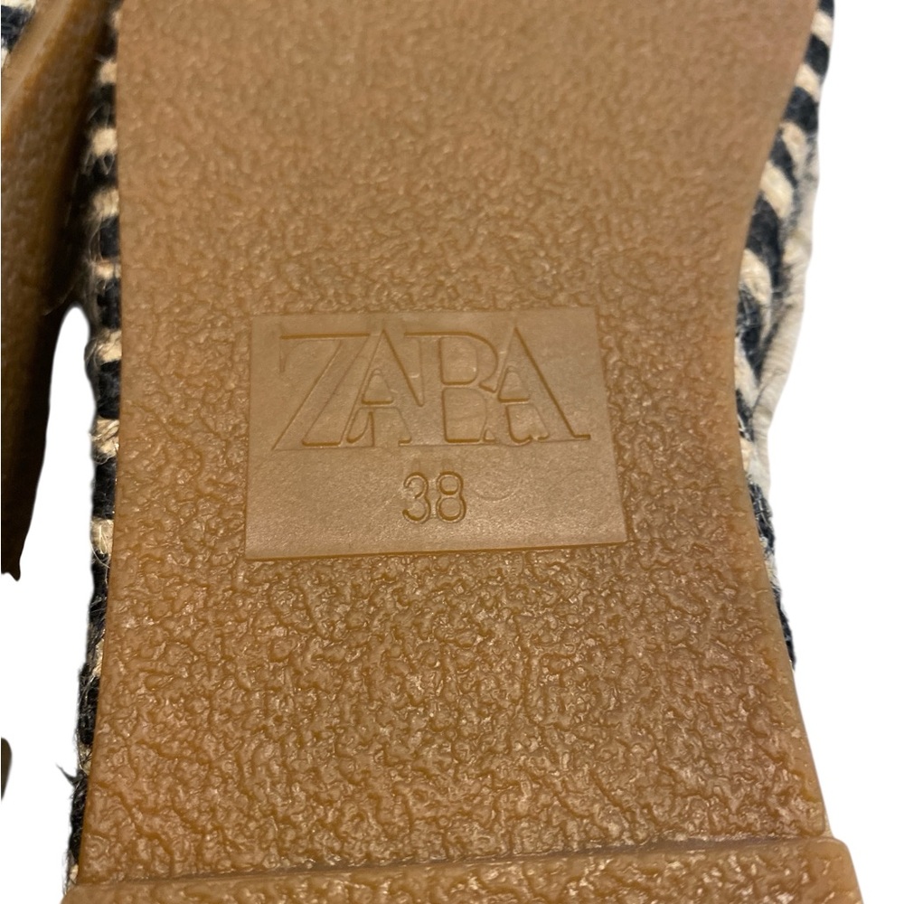 Zara Beige and Black Flats - Picture 7 of 8